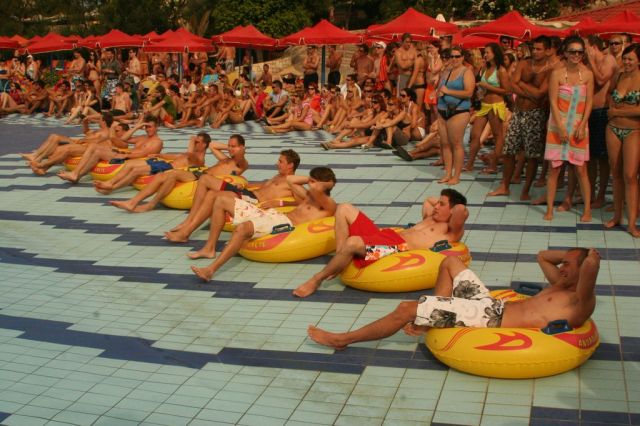 i/Kranj/Absolvent08/08-WaterCity/absolvent 2008.jpg_640.jpg